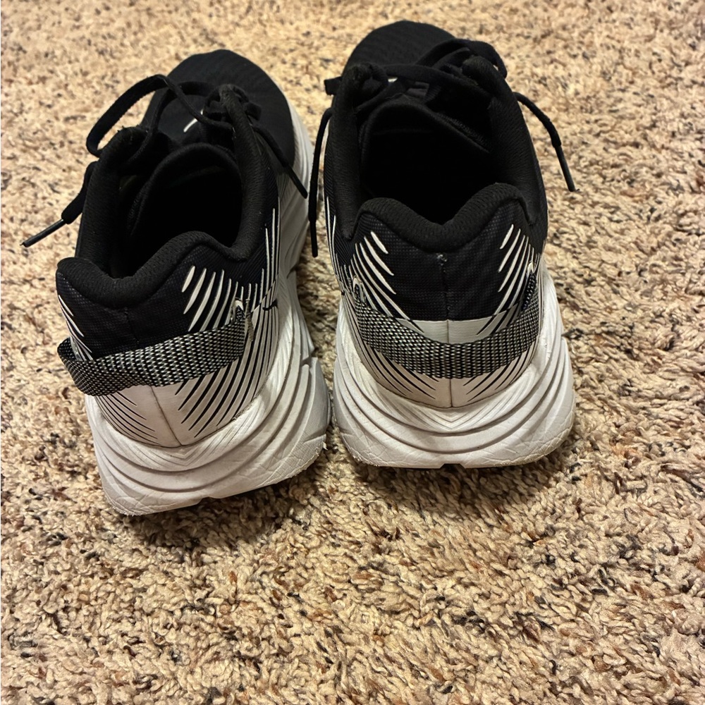 Hoka Men's Black/white One One Rincon Running Shoes size 10 - Picture 4 of 7